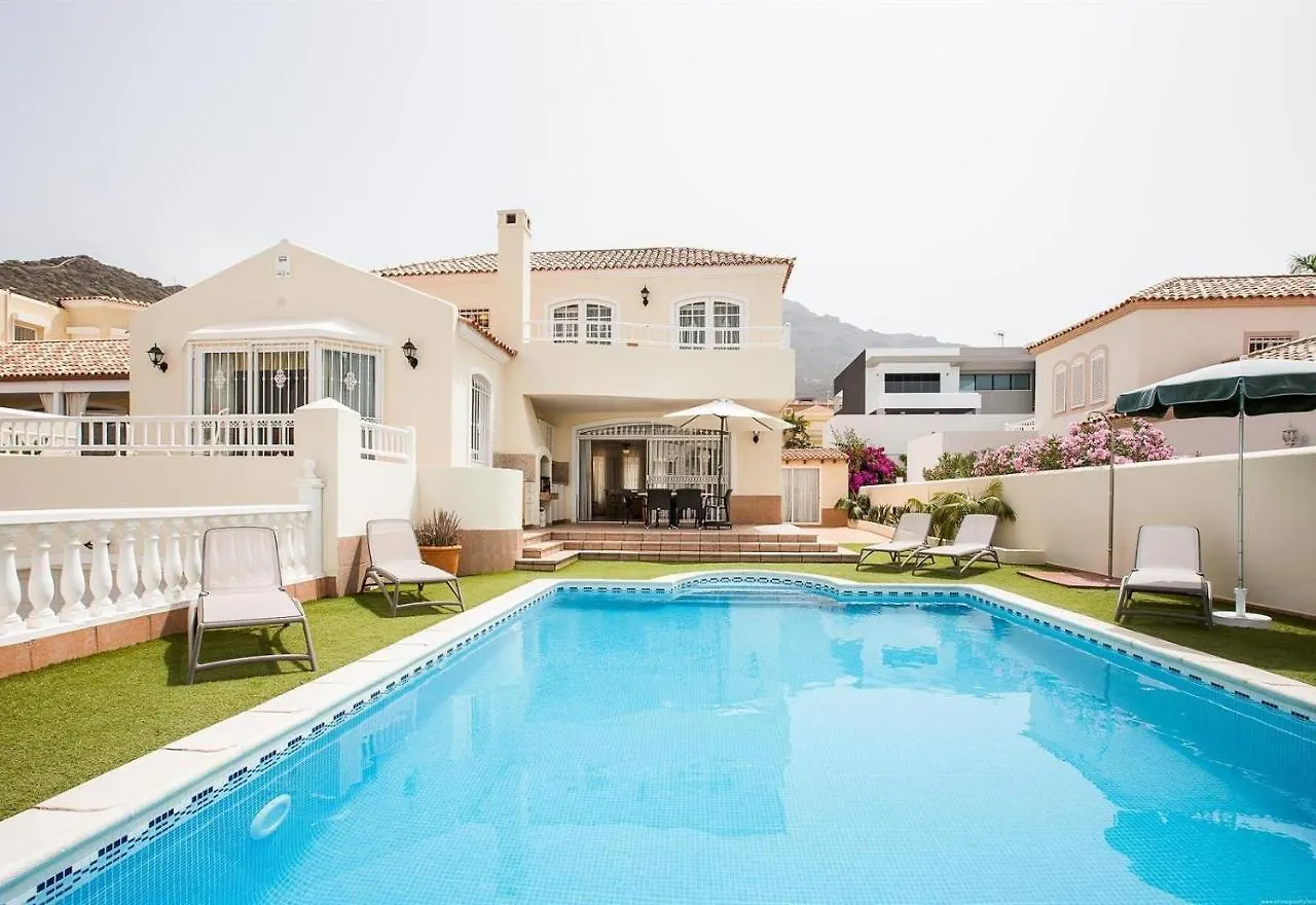 فيلا أذيخيفي Casa Jade